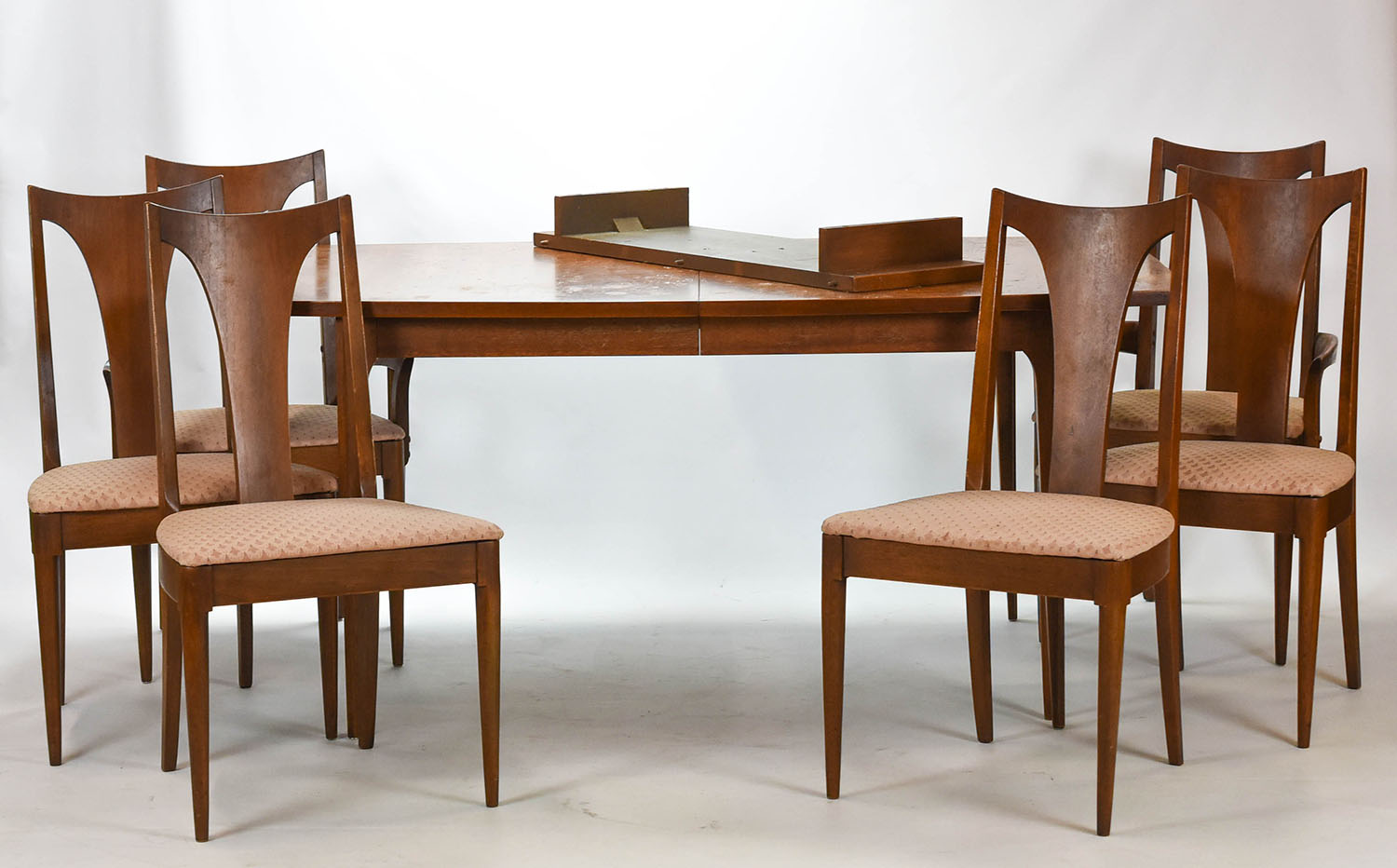 Brasilia Broyhill Premier Dining Room Table/6 Chairs
