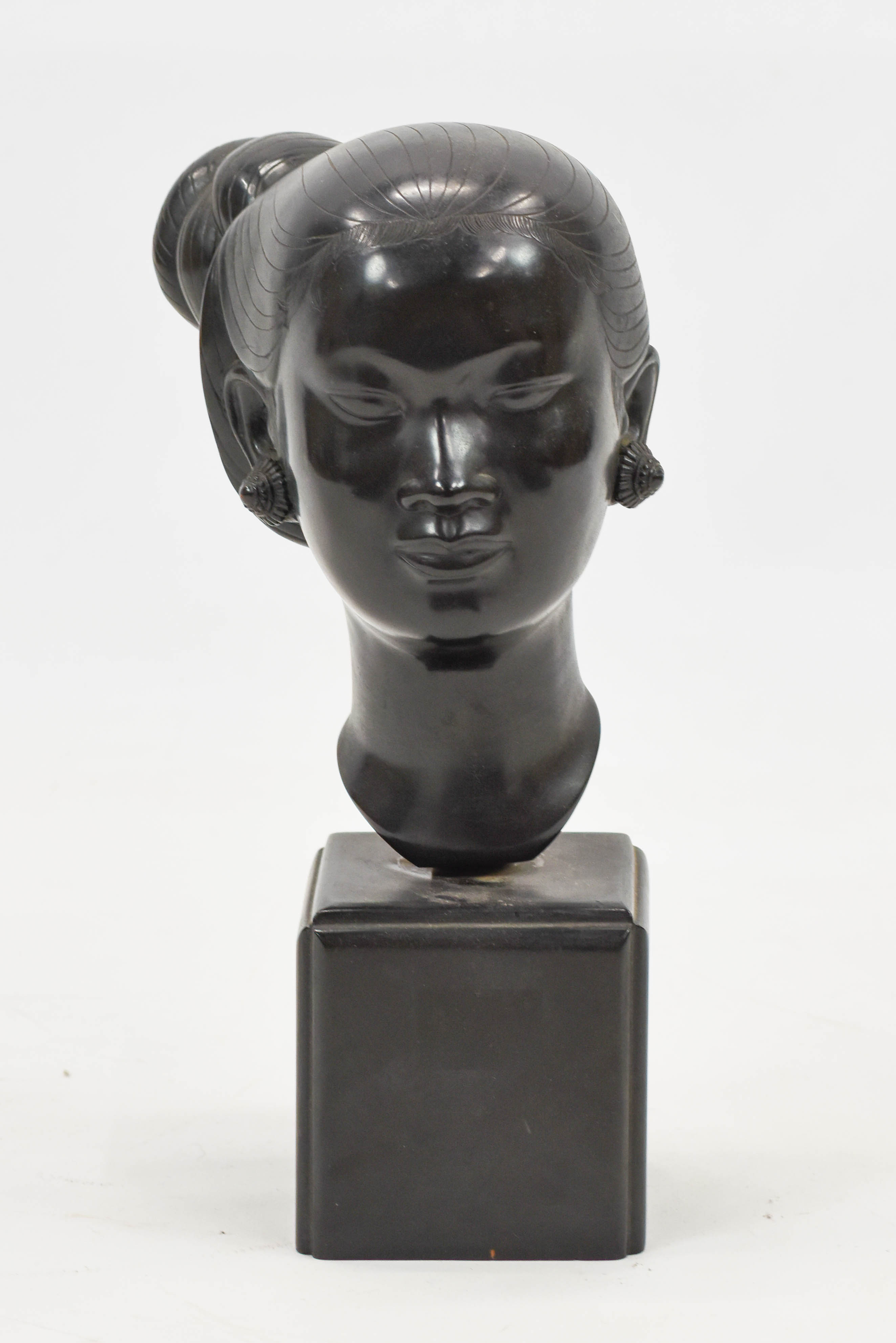 Fine Nguyen Thanh Laotian Women Bronze Bust