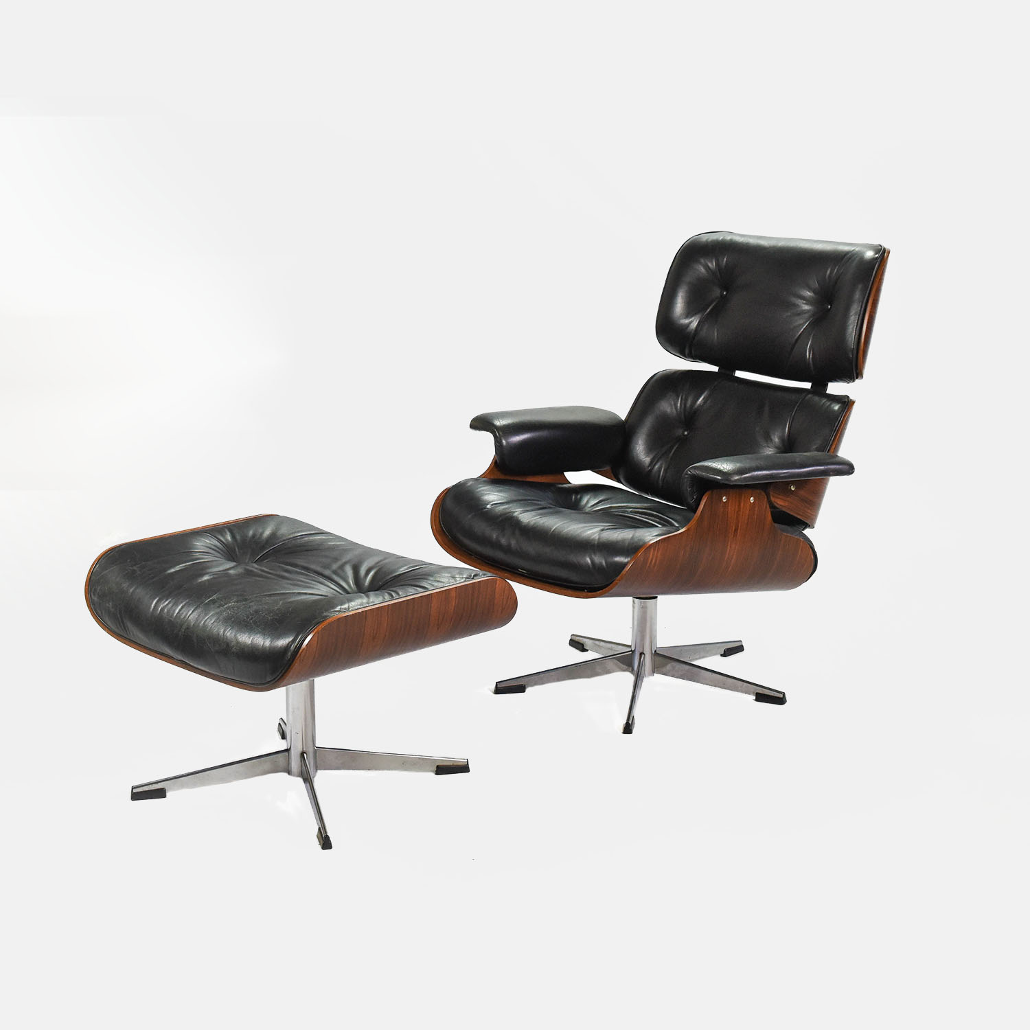 Herman Miller Eames Rosewood Lounge Chair and Ottoman